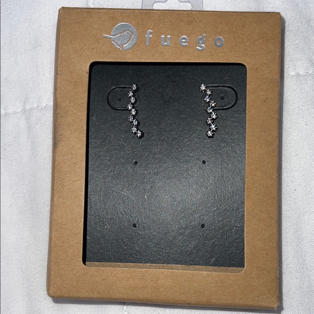 Fuego CZ zig zag Silver Sparkle dangle Earrings NWT
